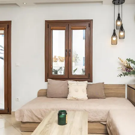Naxos Chora Modern Dream Apt With Jacuzzi & Patio 公寓 Naxos City