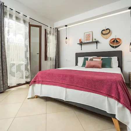 Naxos Chora Modern Dream Apt With Jacuzzi & Patio 公寓 *